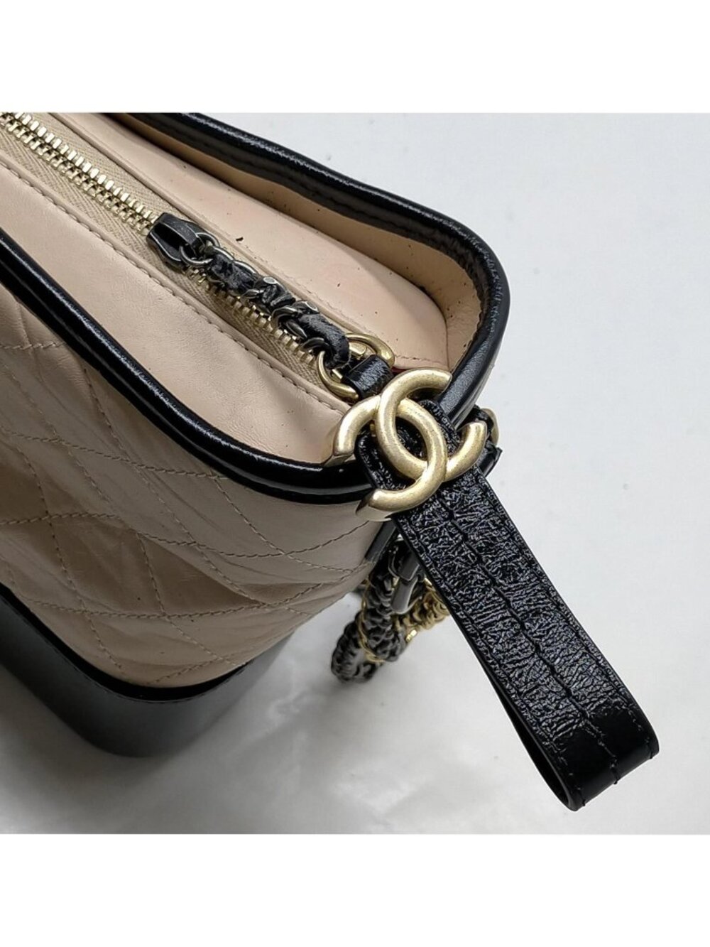 Authentic Chanel Gabrielle Hobo Bag Quilted Leather Chain Crossbody - Picture 8 of 16